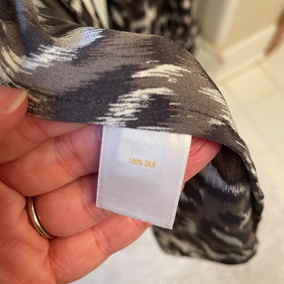 Kate Spade silk leopard blouse - Picture 2 of 6